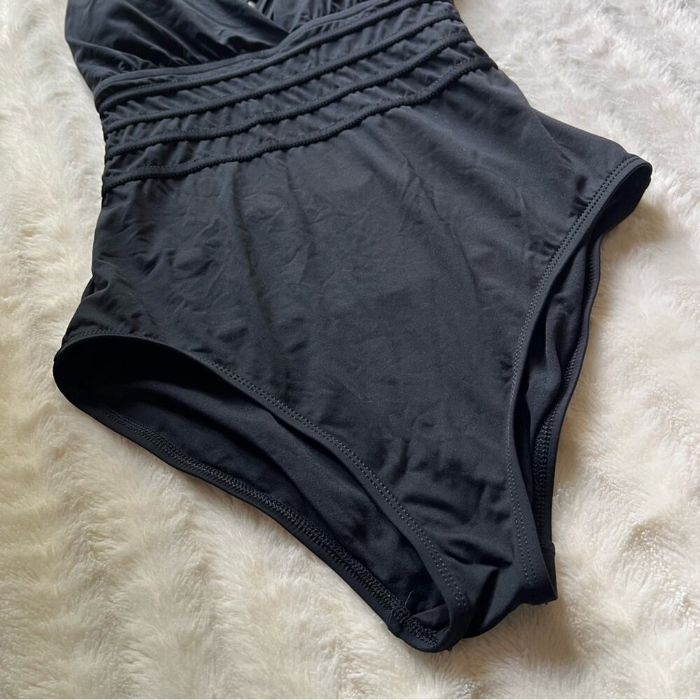 La Blanca Classic Black Women’s Swimsuit EUC. 10 $45 - Picture 4 of 8